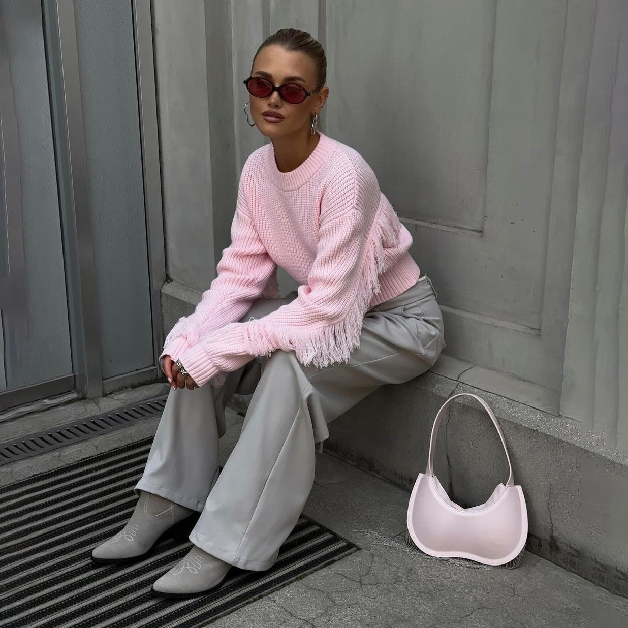 Avenzia - Premium Tassel Crop Sweater